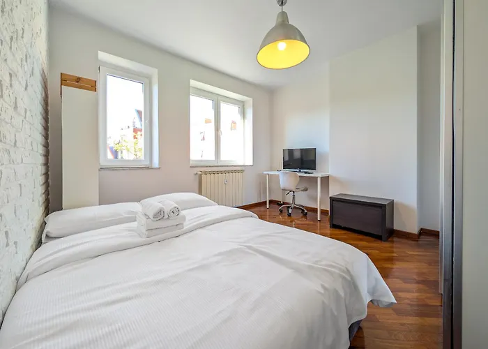 Rynek Old Town By Bookinghost * Wrocław