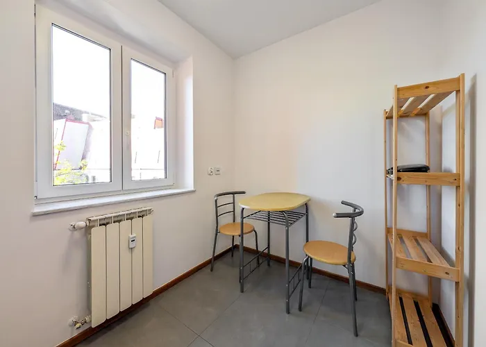 Rynek Old Town By Bookinghost